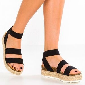 Steve Madden Brand New in box never worn

Size 7